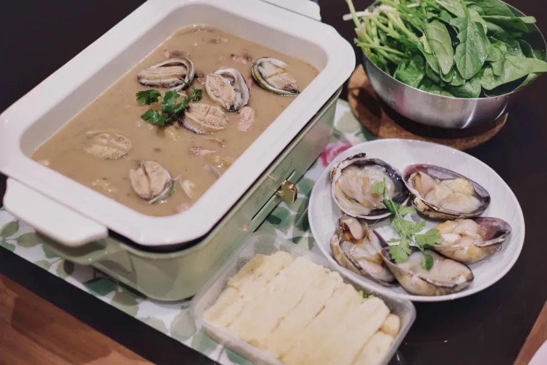 story 9 image 2 hotpot